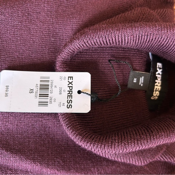 NWT Express Men’s XS Turtleneck Maroon - Picture 5 of 6